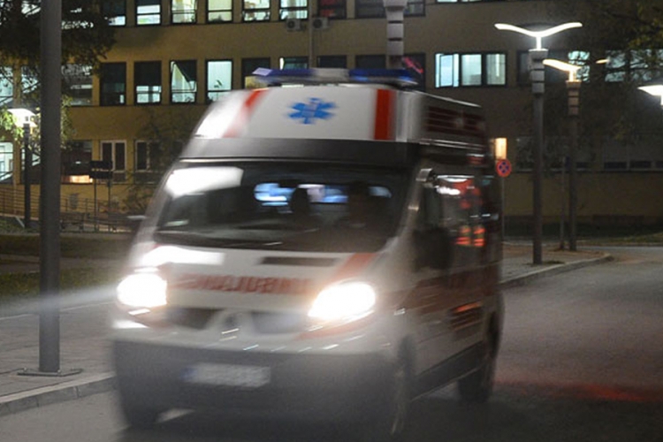 Pala fasada u Beogradu i povrijedila djevojku