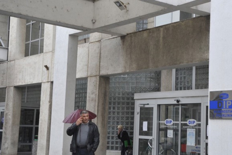 U bolnici osamnaestoro djece   
