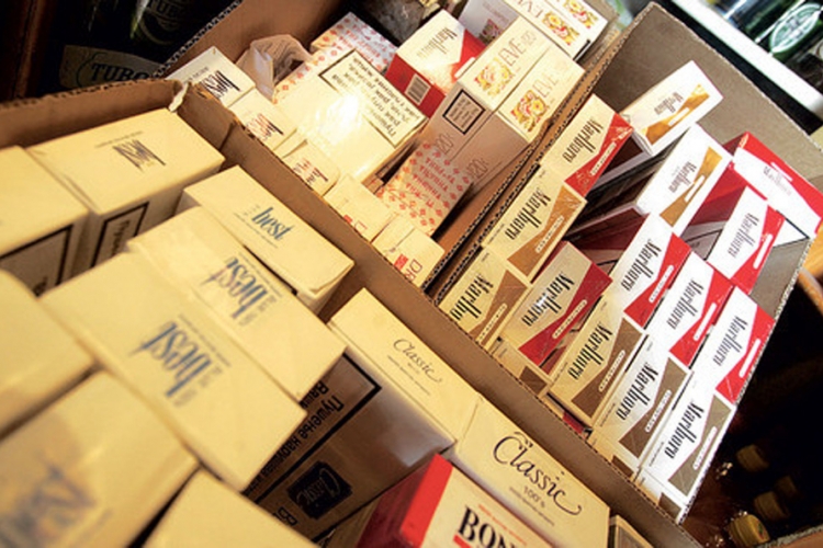 Pokušali prokrijumčariti 3.000 kutija cigareta u BiH