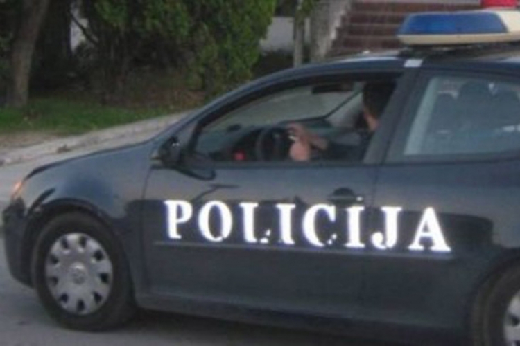 U sobraćajnoj nesreći povrijeđene dvije djevojke