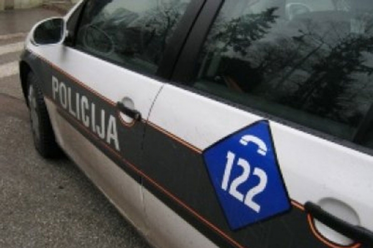 Teško povrijeđen motociklista