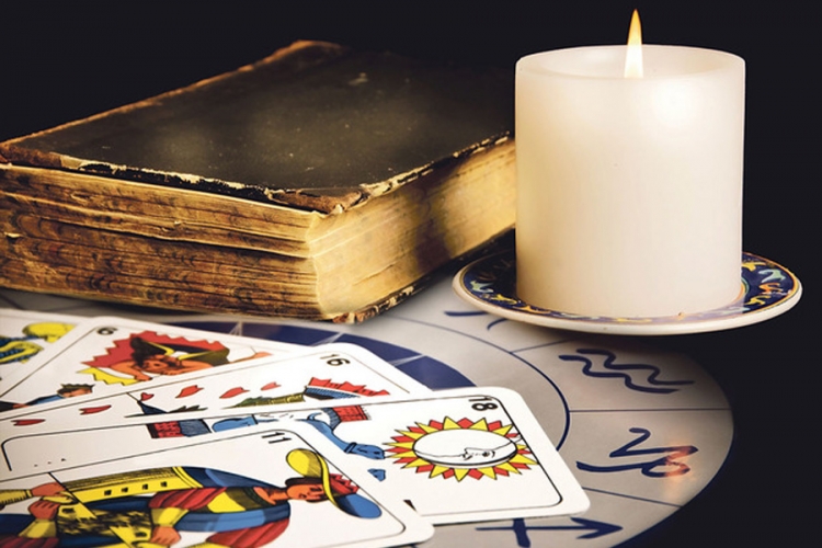 Po tarotu Blizanci su ljubavnici, a Jarac je đavo