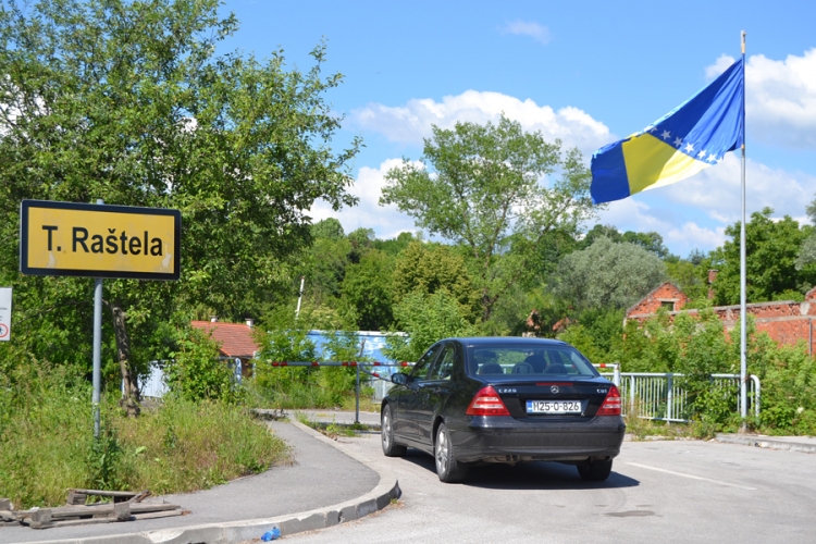 Žive u BiH, zemljište im u EU