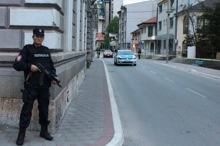 Teroristički napad na policijsku stanicu u Zvorniku, ubijen napadač (iz minuta u minut)