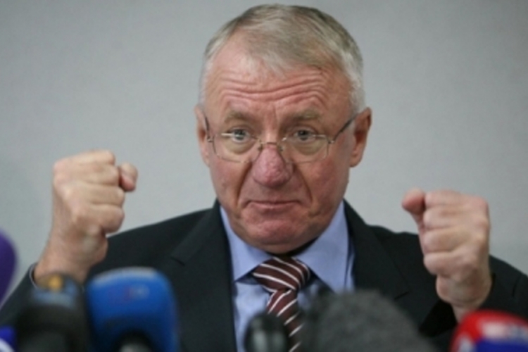 Šešelj: "Pikiram" mjesto predsjednika vlade