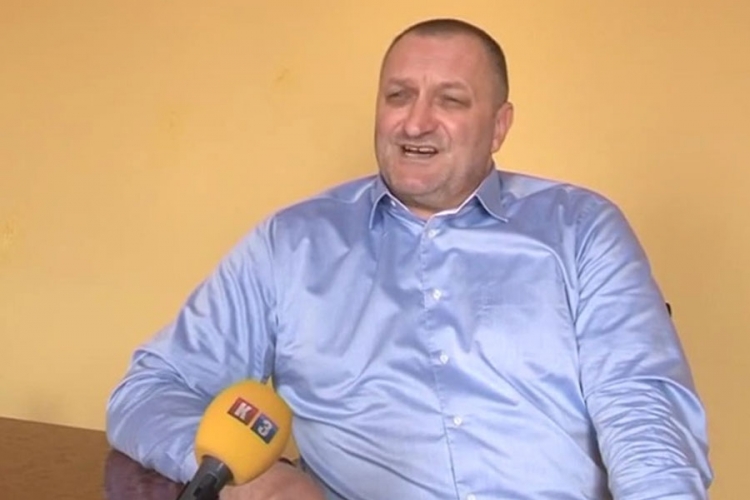 Gatarić u sukobu interesa