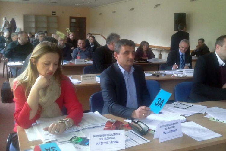 Nagrade za četiri pojedinca i dva udruženja