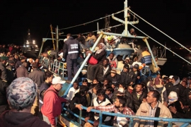 Presretnut brod sa 585 migranata