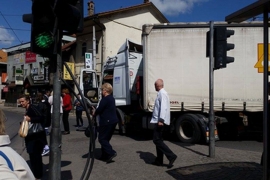 Zaglavio se kamion na Baščaršiji
