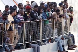 Malezijski brodovi presreli brod sa imigrantima