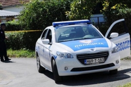 Vozač ukradenog juga udario policajca