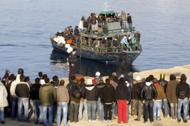Krvavi sukob očajnih migranata na brodu kod Indonezije
