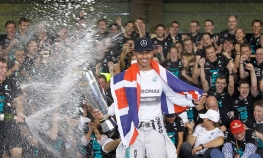 Hamilton još tri godine u Mercedesu