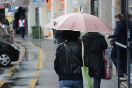 Sutra oblačno sa kišom i pljuskovima 