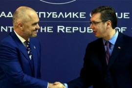 Vučić doputovao u Tiranu, mjere bezbjednosti na najvišem nivou