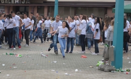 Spektakl veselja i mladosti u Bihaću