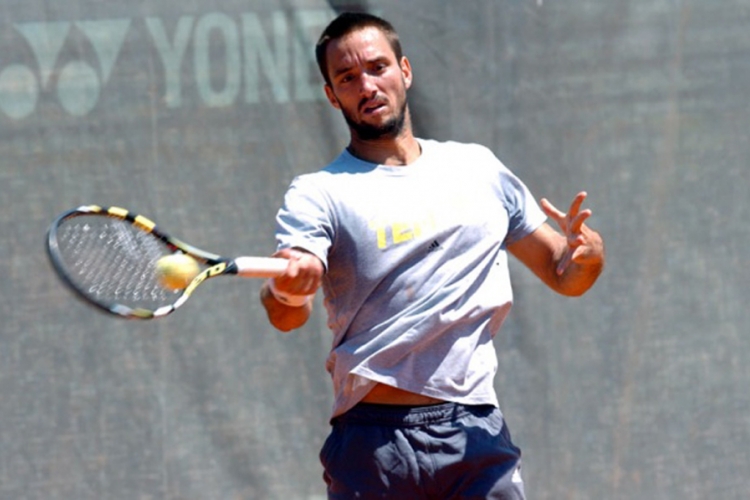 Troicki na startu protiv Monfisa