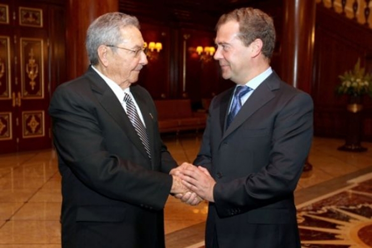 Sastanak Medvedev - Kastro