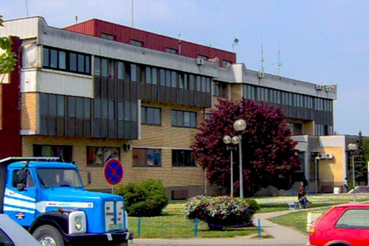 Četiri osobe prijavljene zbog podrške terorizmu