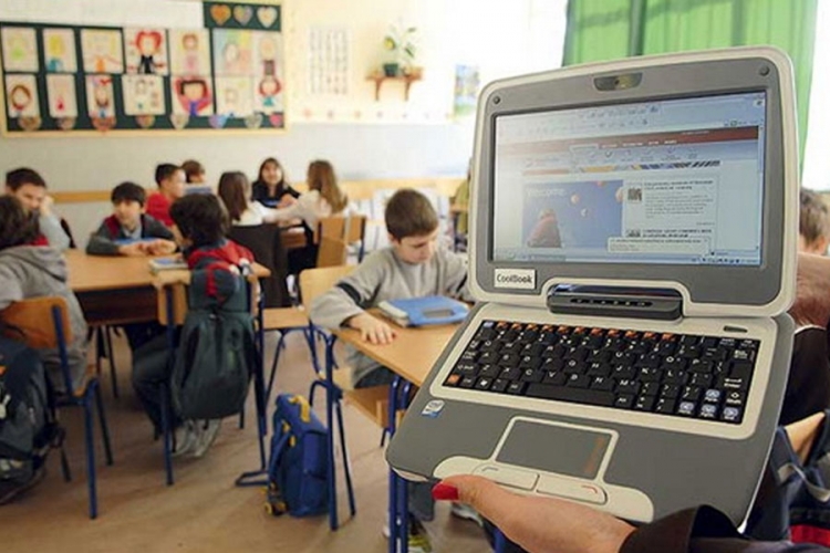 OŠ "Sveti Sava" iz Rogatice o projektu "Škole 2.0"