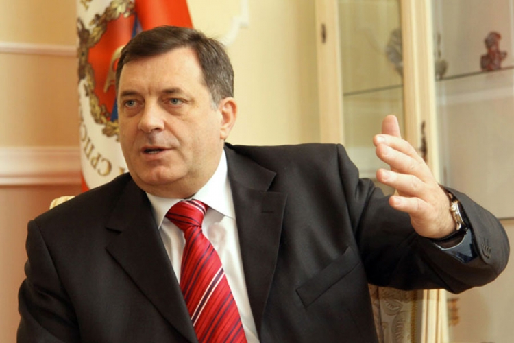 Dodik: Parada pokazala sposobnost Rusije