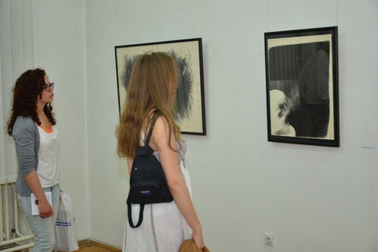 Otvorena izložba crteža iz zbirke Muzeja Kozare