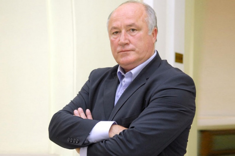 Stojanović: Albance vodi "jedan mozak"