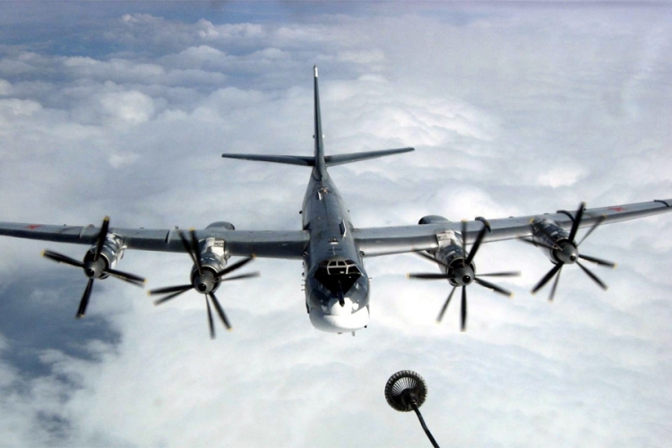 Britanski avioni presreli dva ruska bombardera