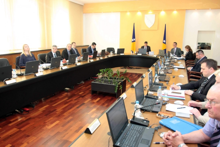 Čović: Pitanje "Aluminija" mora hitno biti riješeno