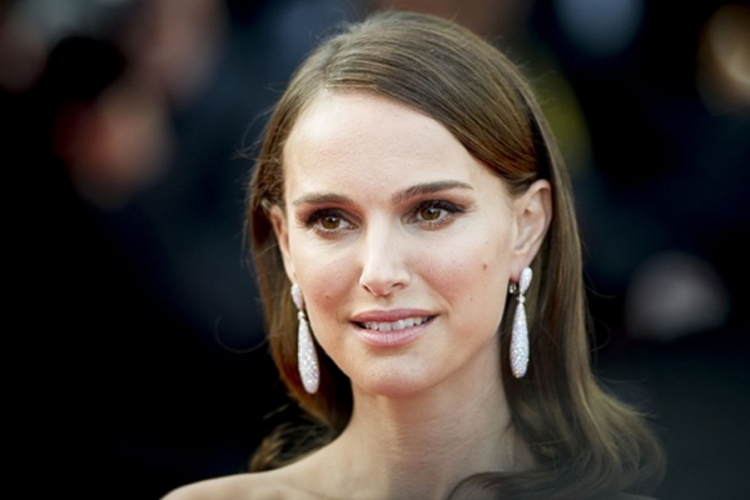 Večeras u Kanu režiserski debi Natali Portman