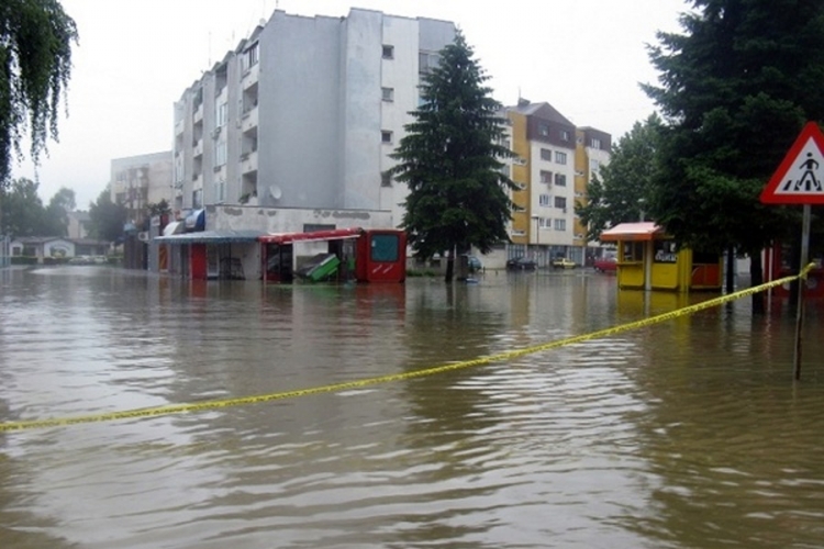 Počela rekonstrukcija nasipa rijeke Bosne