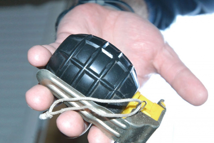 Učenik lažno dojavio podmetanje bombe