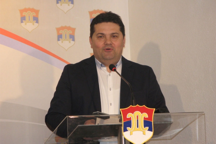 Stevandić sve dalje od SDS-a