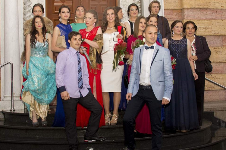 Kiša pokvarila defile, ali ne i raspoloženje