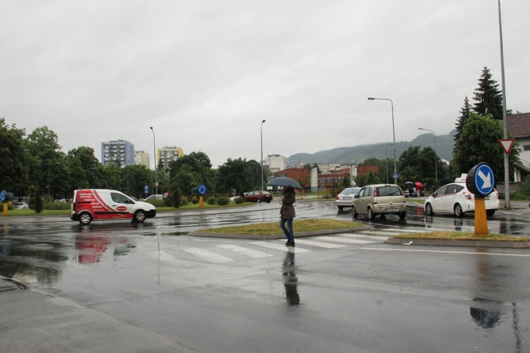 Pješaci preblizu kružnim tokovima
