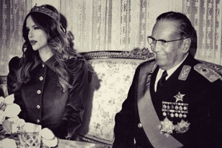Severina pati za Titom?