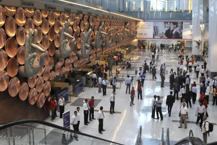 Na aerodromu u Delhiju procurio radioaktivni materijal