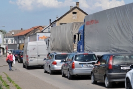 U Doljanima se čeka oko sat vremena