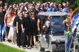 Sahranjen pilot-heroj Steva Popov koji je spasao na hiljade ljudi