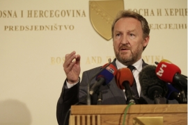 Izetbegović: Pozivam DF na sutrašnju sjednicu Vlade FBiH