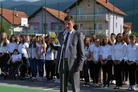 Direktor škole osumnjičen za pedofiliju