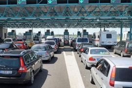 Orban prijeti zatvaranjem granica sa Srbijom