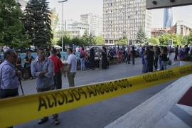Nastavljen pretres hotela Holidej, radnici protestuju