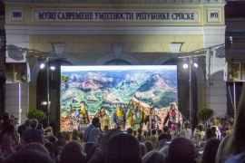 Plesom i šarenim kostimima oduševili publiku