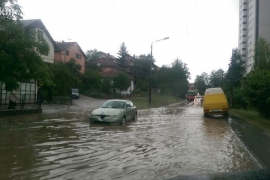 Poplavljene ulice, pljusak izazvao probleme širom Sarajeva