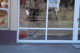 Ispred pekare u Mostaru bačena bomba
