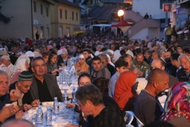 Uhapšeni zbog vrijeđanja na iftaru