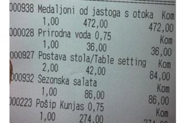 Uzeli im 22 marke za postavljanje stola