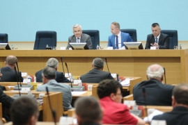 Skupština usvaja zaključke o  "kupovini" poslanika 