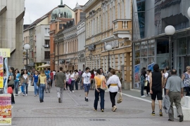 U petak pretežno oblačno, na istoku svježije